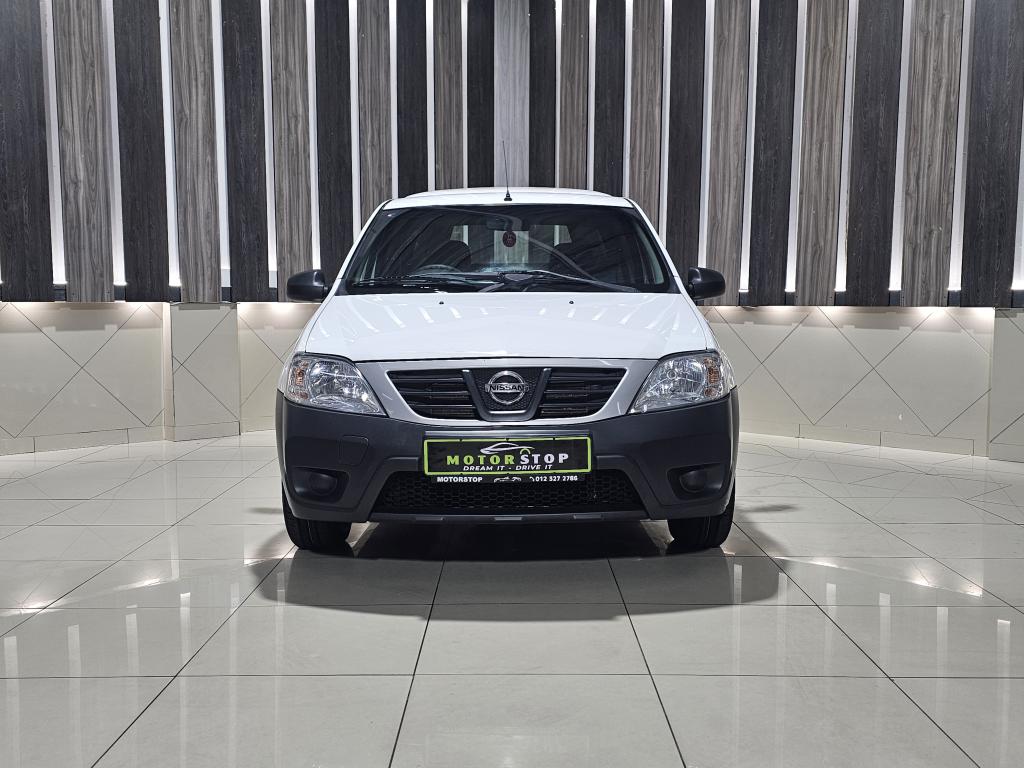 Nissan Np 200 1.6i Safety Pack PU SC Aircon