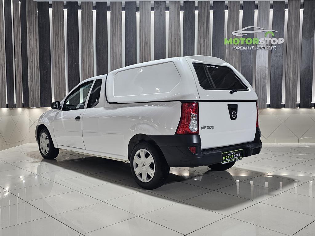 Nissan Np 200 1.6i Safety Pack PU SC Aircon