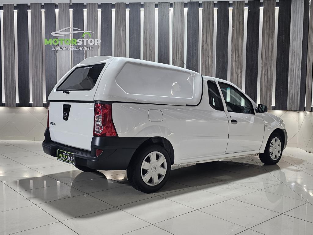 Nissan Np 200 1.6i Safety Pack PU SC Aircon