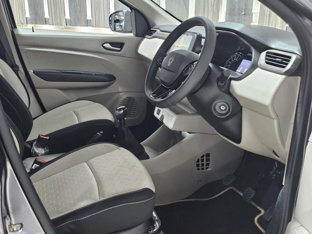 Renault Triber 1.0 Techno